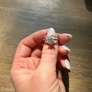 1 carat moissanite diamond-like sparkle wedding set pair